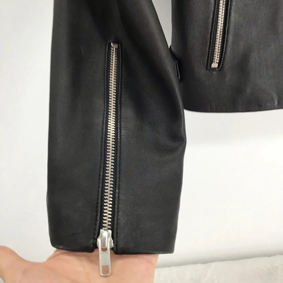 Theory Phelan Lambskin Ultra Soft Leather Moto Style Jacket Black Size Large - Picture 9 of 13